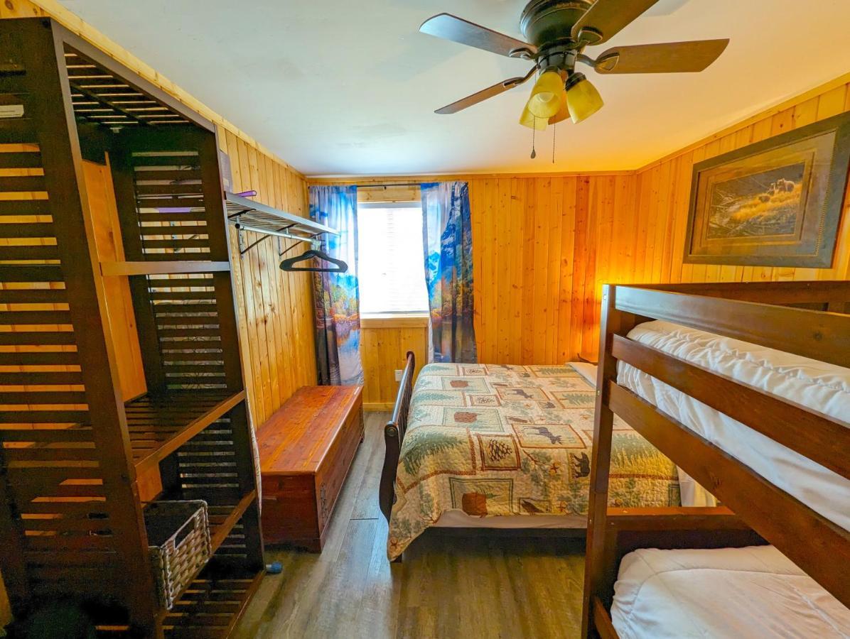 Yellowstone'S Treasure Cabins Gardiner Exterior foto
