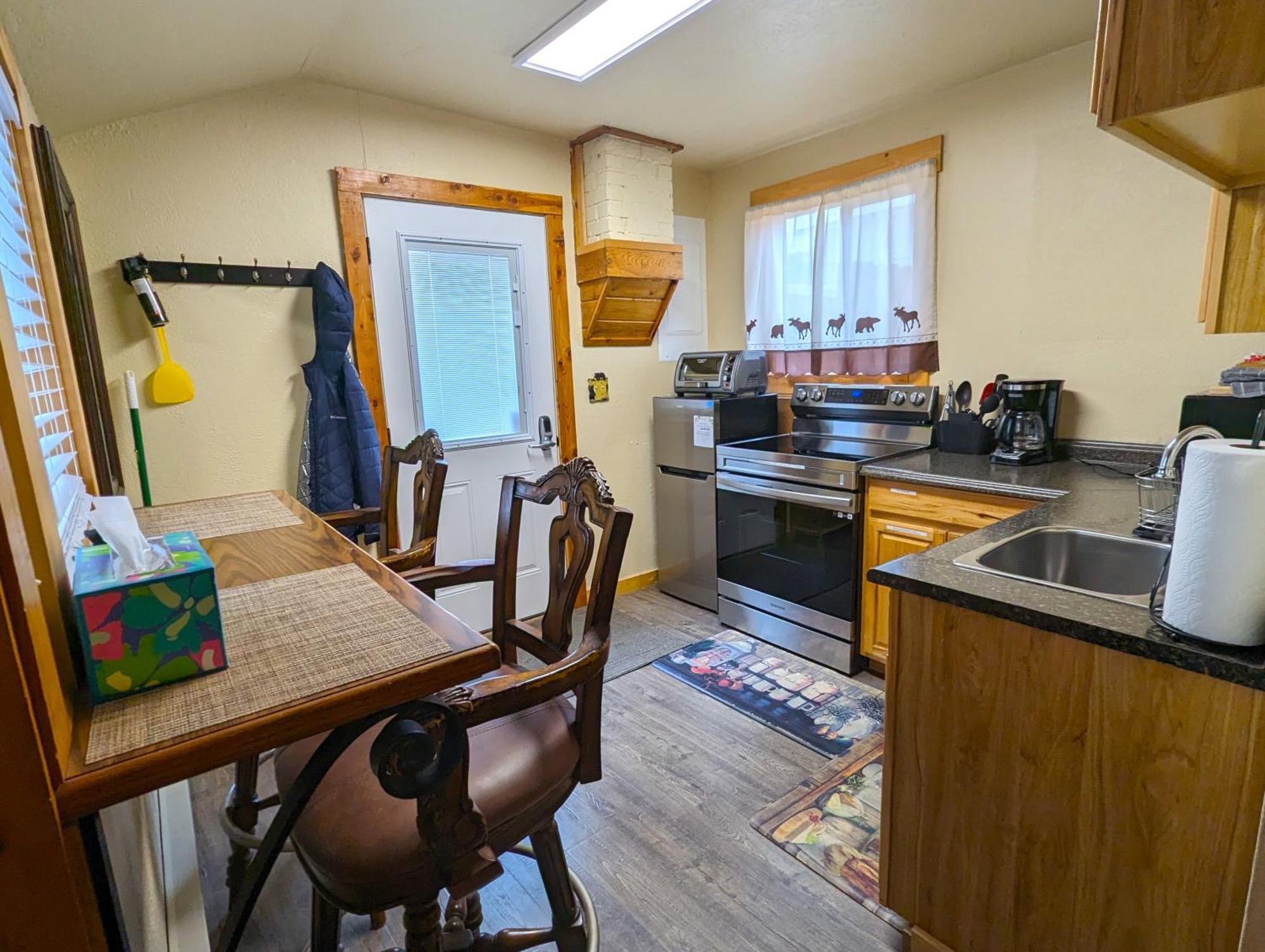Yellowstone'S Treasure Cabins Gardiner Exterior foto