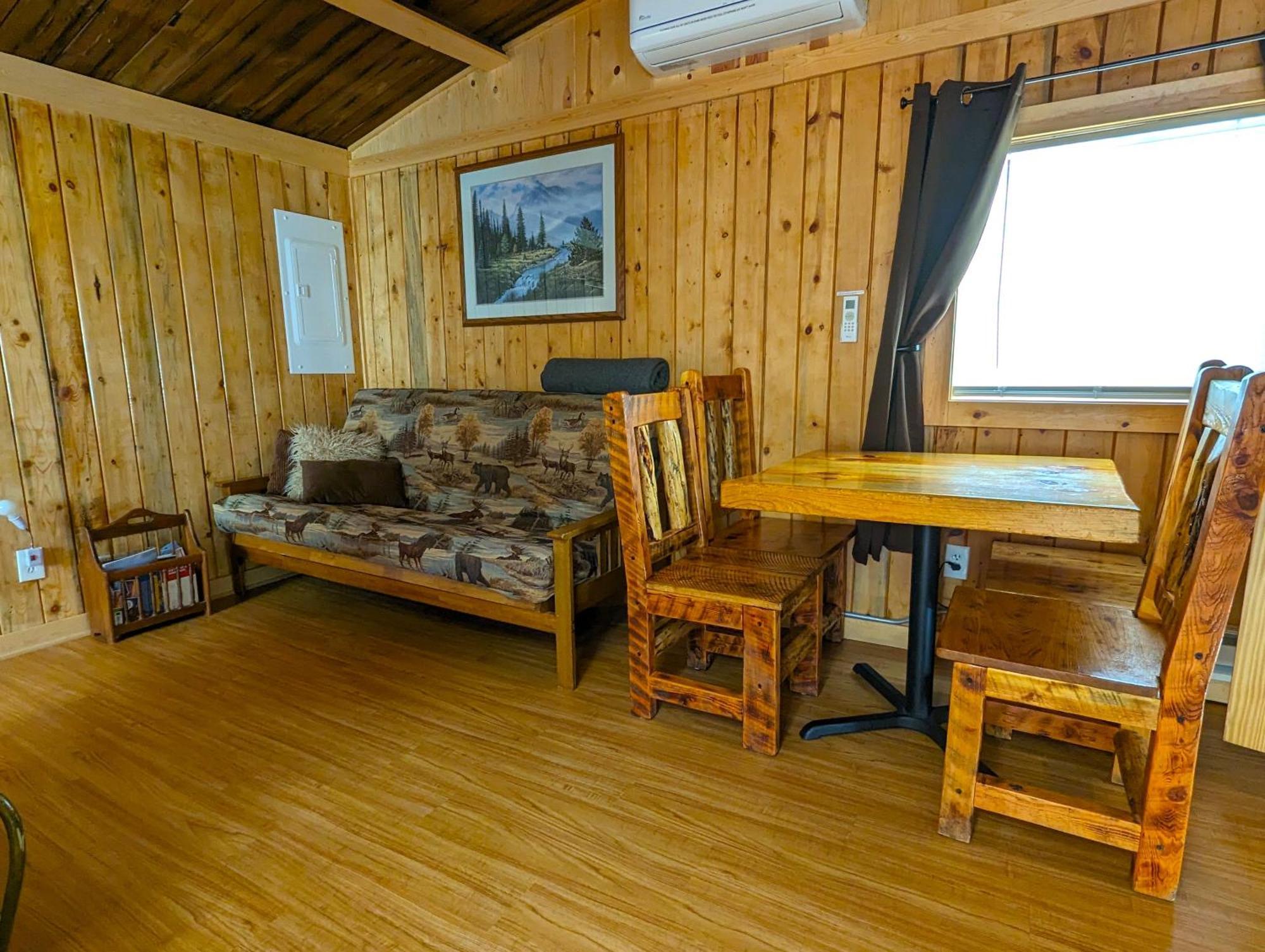 Yellowstone'S Treasure Cabins Gardiner Exterior foto