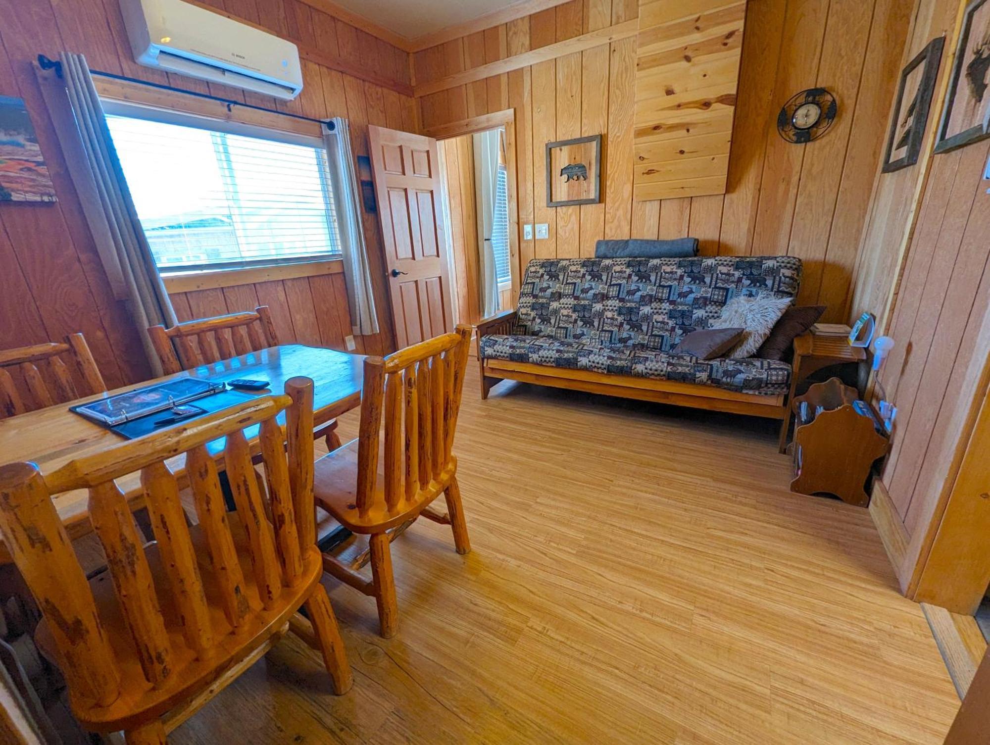 Yellowstone'S Treasure Cabins Gardiner Exterior foto