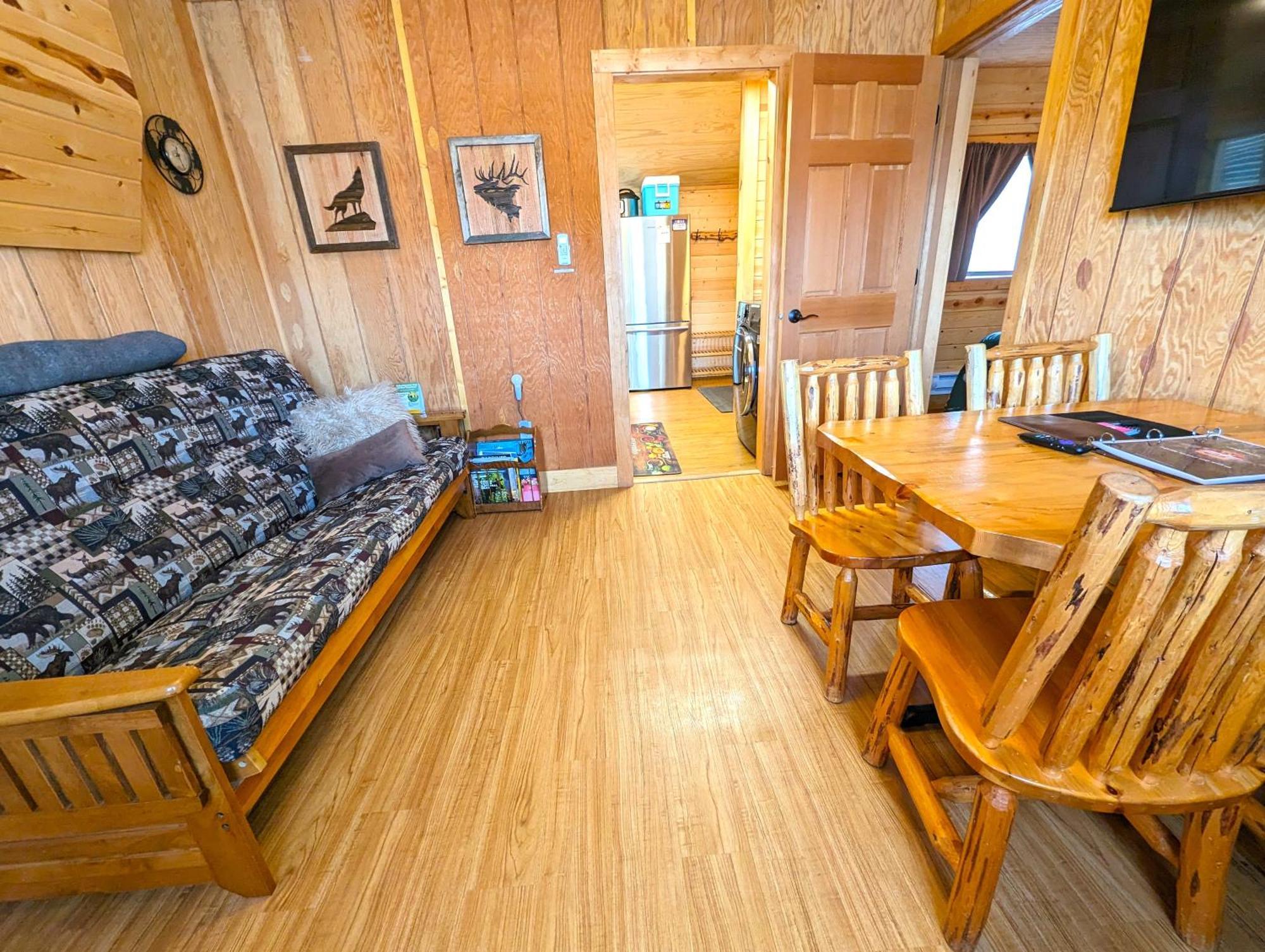 Yellowstone'S Treasure Cabins Gardiner Exterior foto
