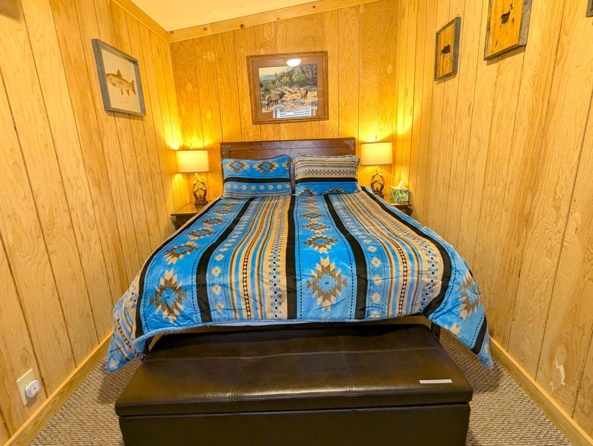 Yellowstone'S Treasure Cabins Gardiner Exterior foto