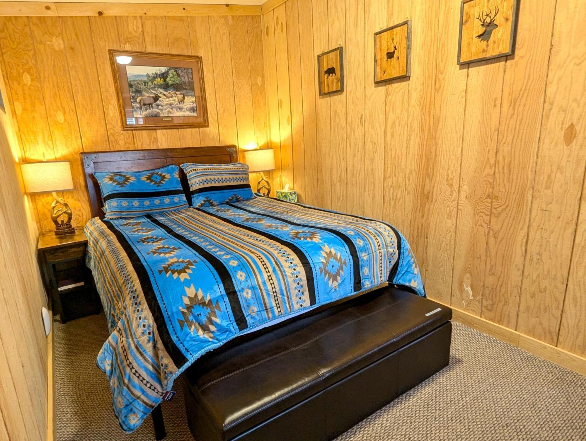 Yellowstone'S Treasure Cabins Gardiner Exterior foto